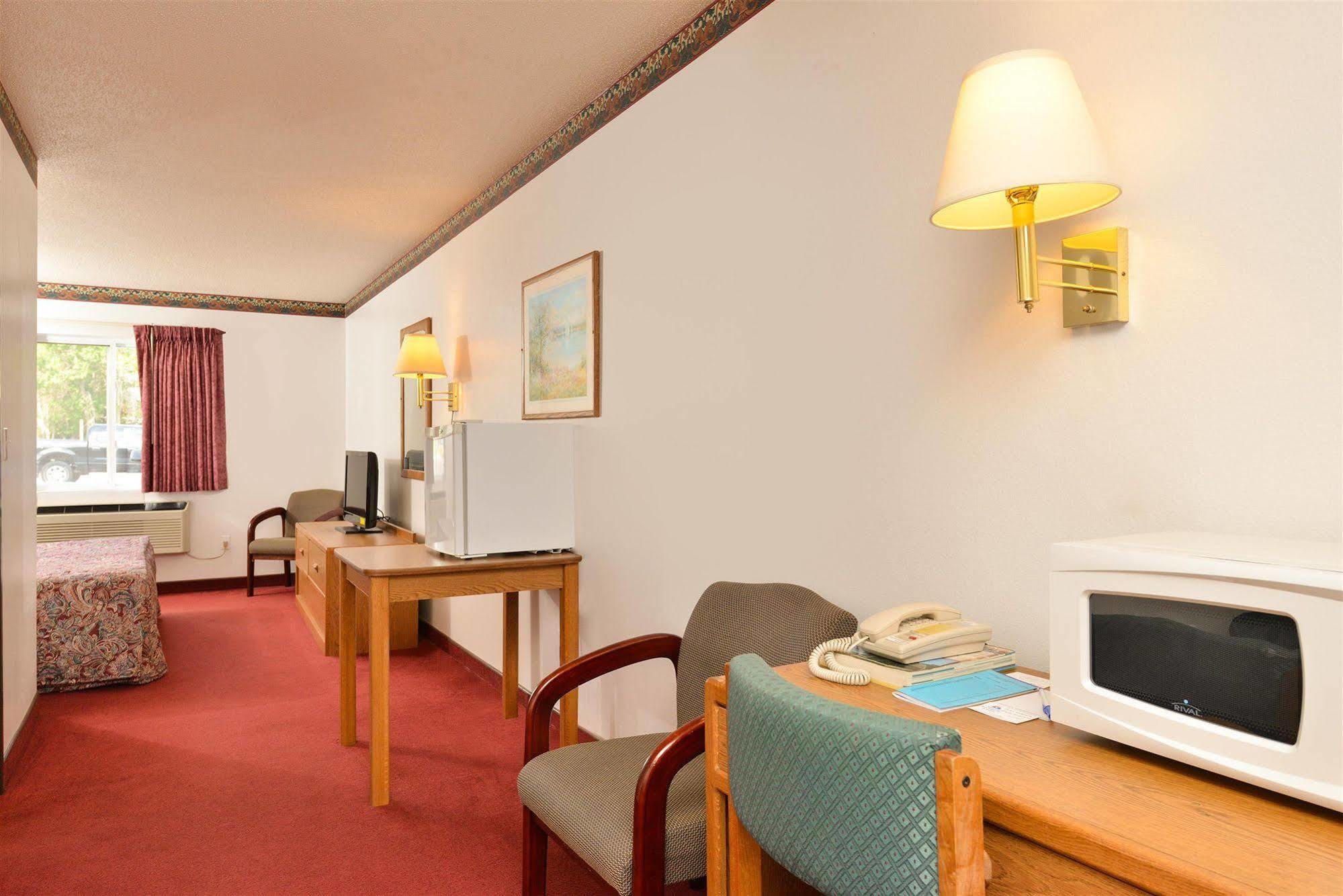 Americas Best Value Inn & Suites Clear Lake Eksteriør bilde